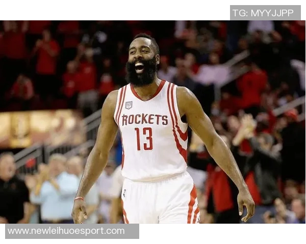 哈登36岁依旧拼搏51分钟赛场上的孤独与坚持让人心疼 哈登36岁依旧拼搏51分钟赛场上的孤独与坚持让人心疼