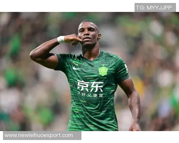 拉米罗今晨回国基本确认不再执教国安球队未来走向引发关注