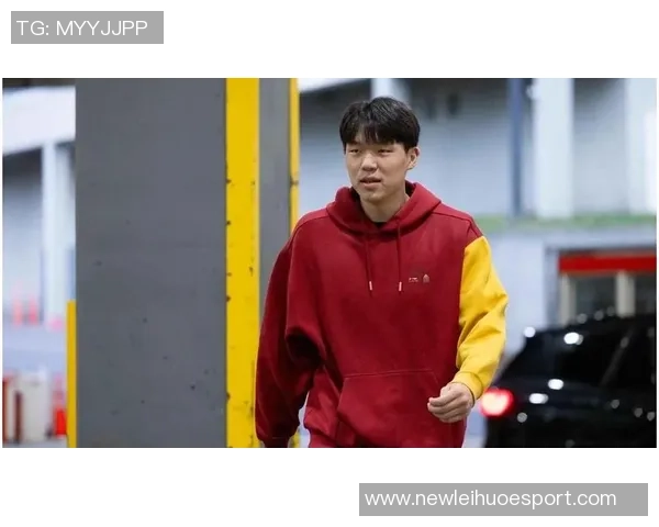 杨瀚森在G联盟中自信提升更衣室内与队友关系融洽